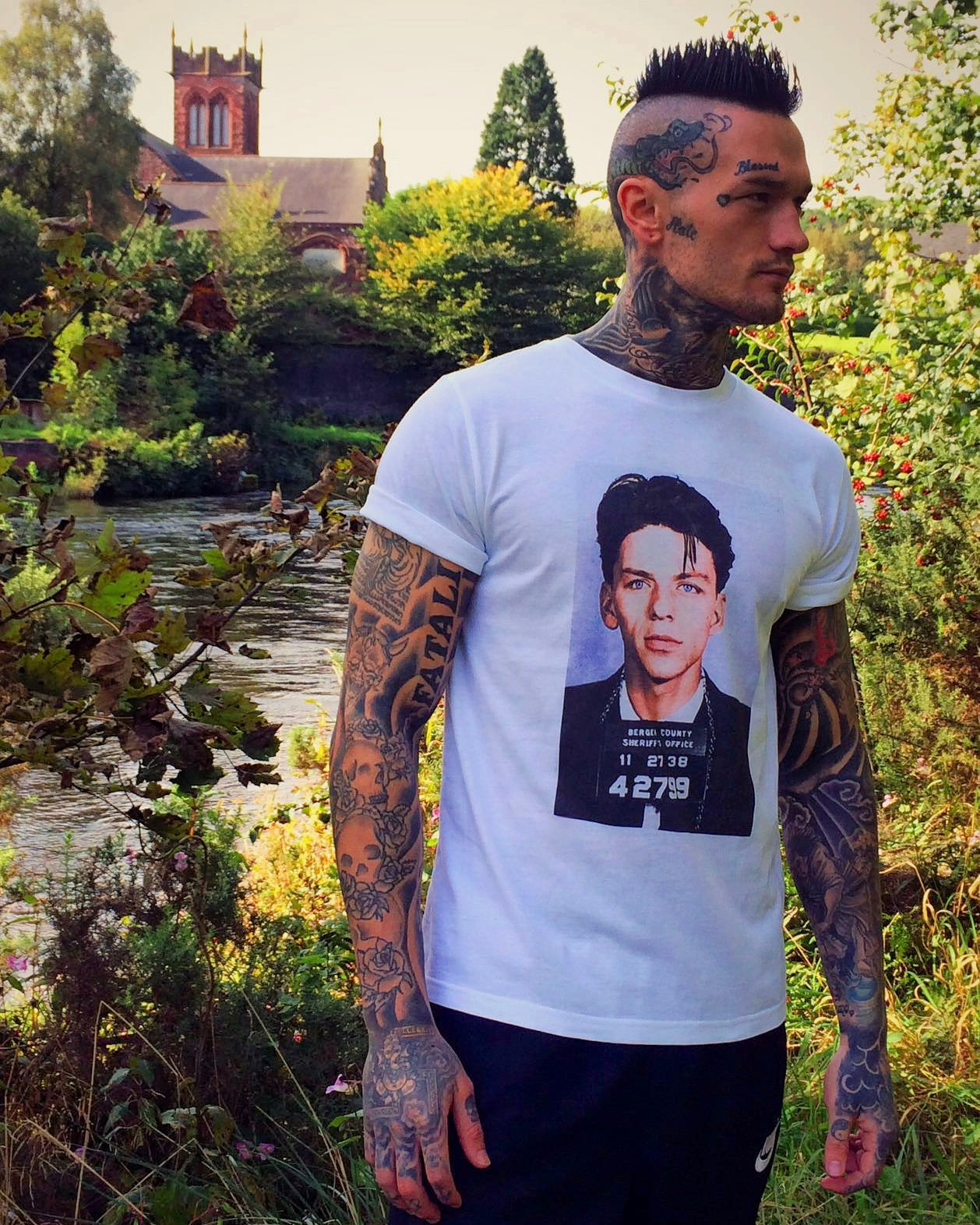 Frank Sinatra Unisex organic cotton t-shirt - Colour Mugshot Blue Eyes