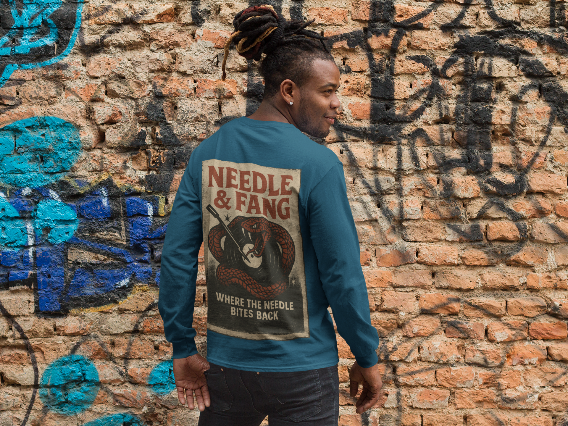 Needle & Fang Heavyweight Long Sleeve T-Shirt – Retro Snake Vinyl Design